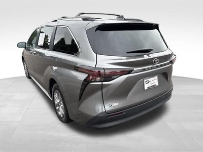 2026 Toyota Sienna LE 8 Passenger