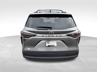 2026 Toyota Sienna LE 8 Passenger