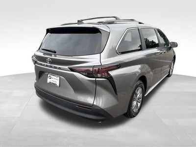 2026 Toyota Sienna LE 8 Passenger