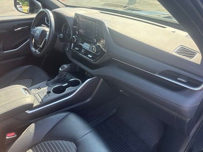 2022 Toyota Highlander XSE