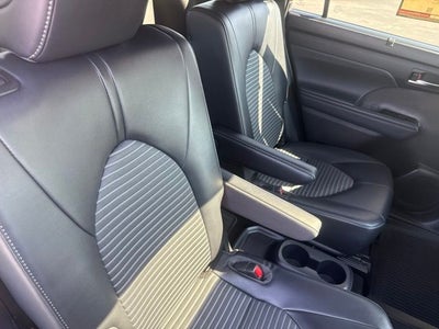 2022 Toyota Highlander XSE