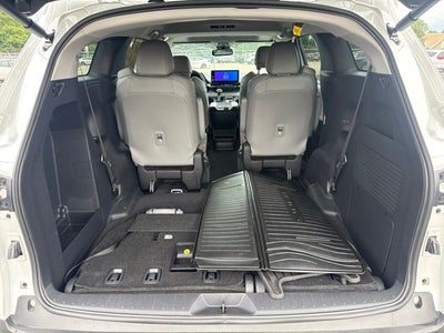 2025 Toyota Sienna XLE 7 Passenger