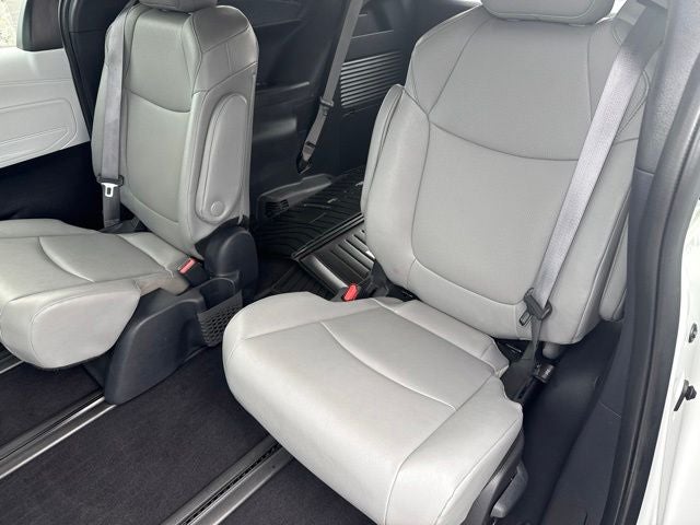 2025 Toyota Sienna XLE 7 Passenger