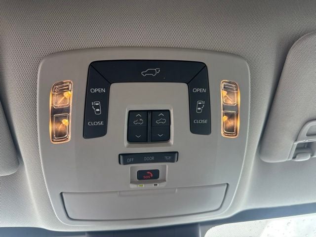 2025 Toyota Sienna XLE 7 Passenger