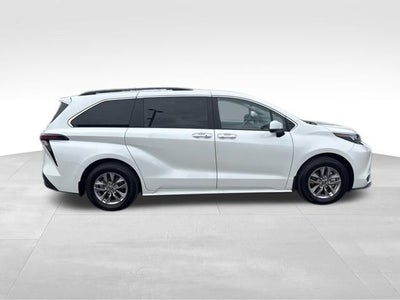 2025 Toyota Sienna XLE 7 Passenger