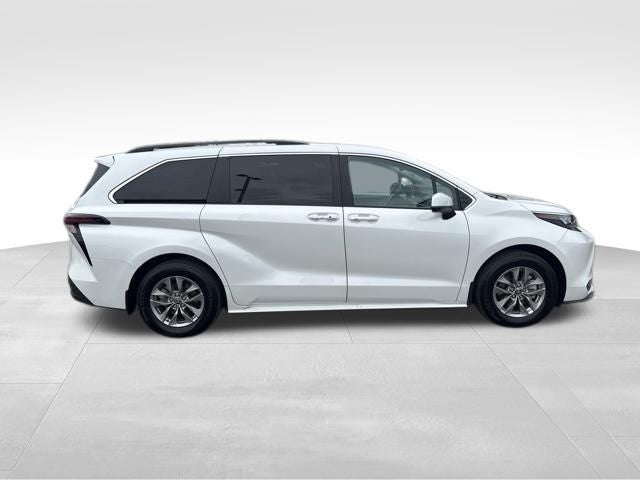 2025 Toyota Sienna XLE 7 Passenger