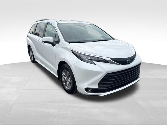 2025 Toyota Sienna XLE 7 Passenger