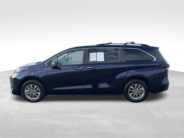 2023 Toyota Sienna XLE 7 Passenger