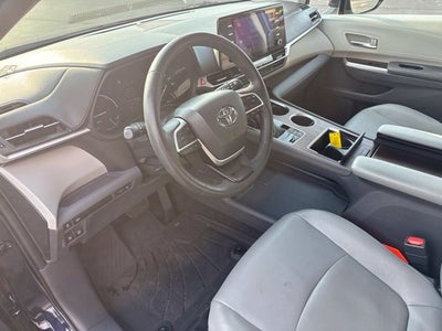 2023 Toyota Sienna XLE 7 Passenger