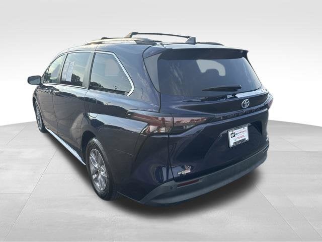 2023 Toyota Sienna XLE 7 Passenger