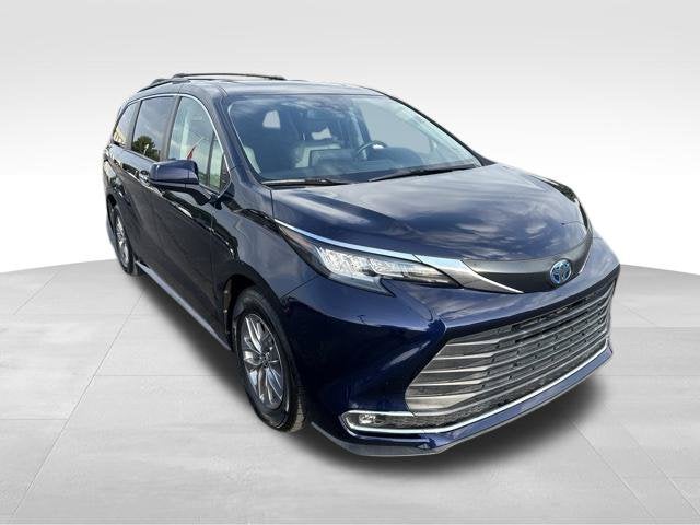 2023 Toyota Sienna XLE 7 Passenger