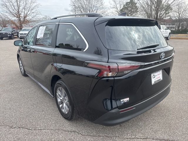 2025 Toyota Sienna XLE