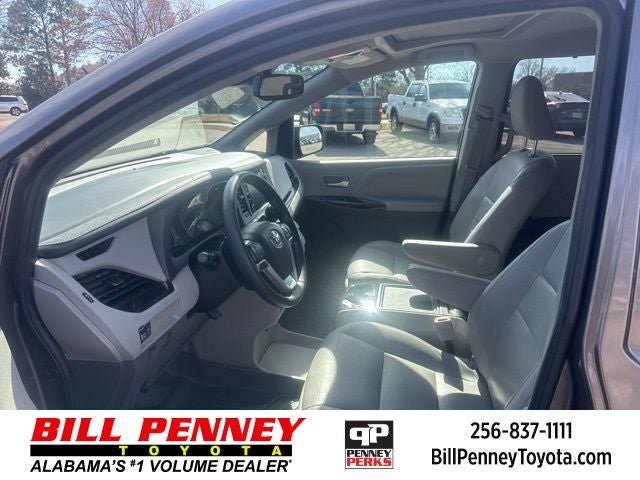 2020 Toyota Sienna XLE 8 Passenger