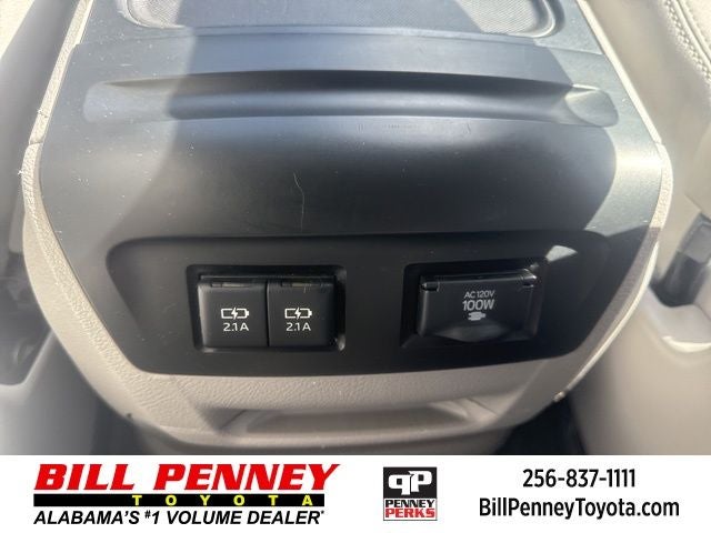 2020 Toyota Sienna XLE 8 Passenger