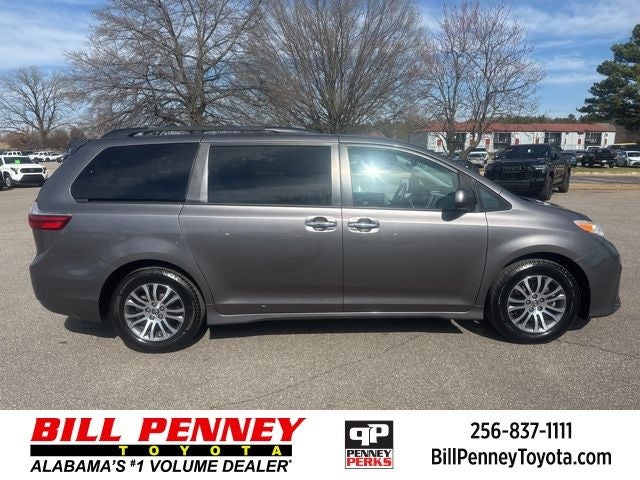 2020 Toyota Sienna XLE 8 Passenger