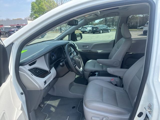 2020 Toyota Sienna Limited Premium 7 Passenger