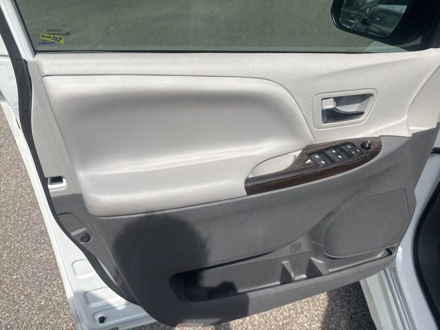 2020 Toyota Sienna Limited Premium 7 Passenger