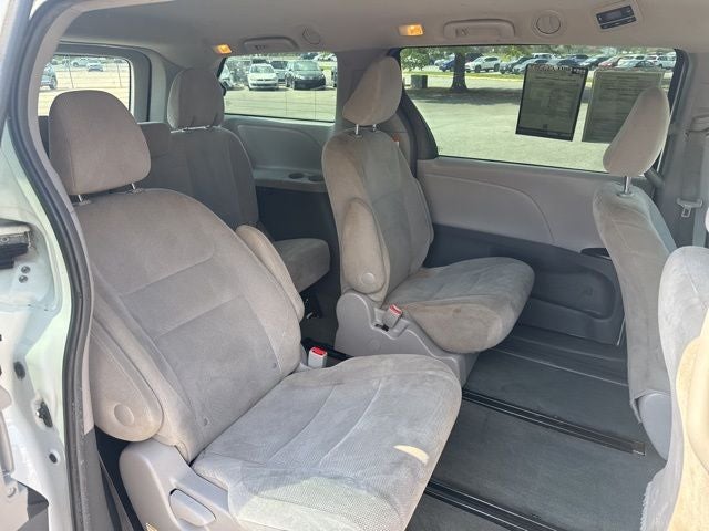 2015 Toyota Sienna L 7 Passenger