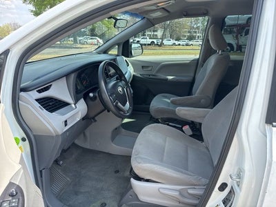 2015 Toyota Sienna L 7 Passenger