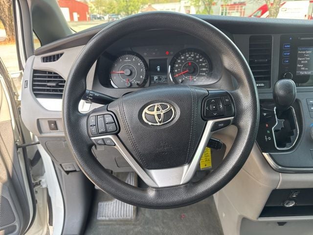 2015 Toyota Sienna L 7 Passenger