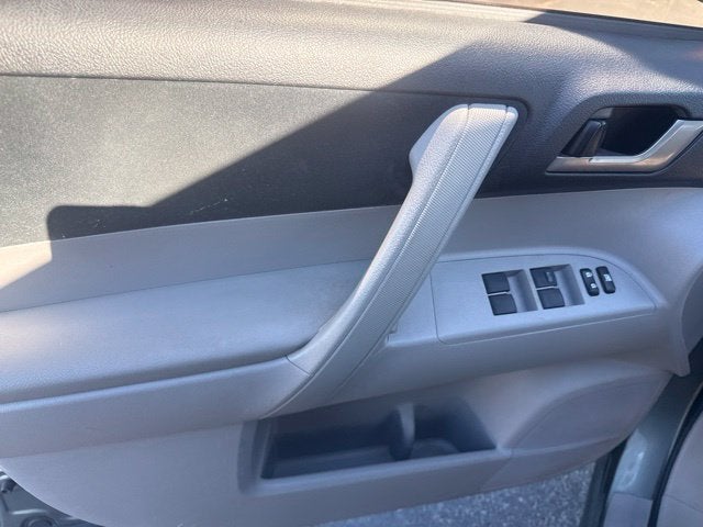 2012 Toyota Highlander Base
