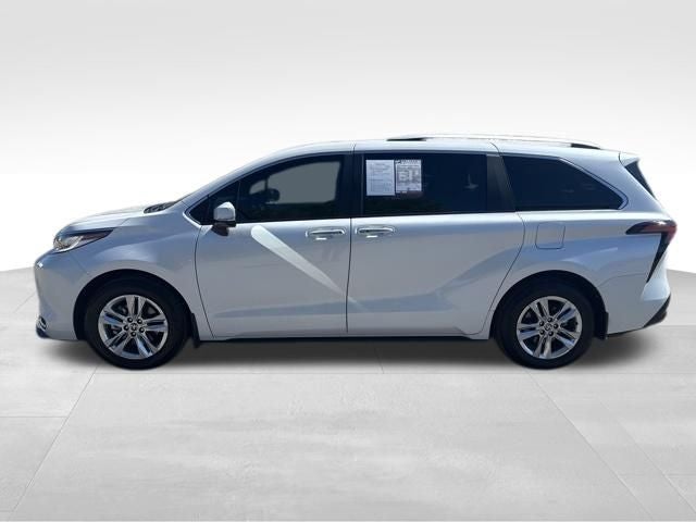 2025 Toyota Sienna Limited 7 Passenger