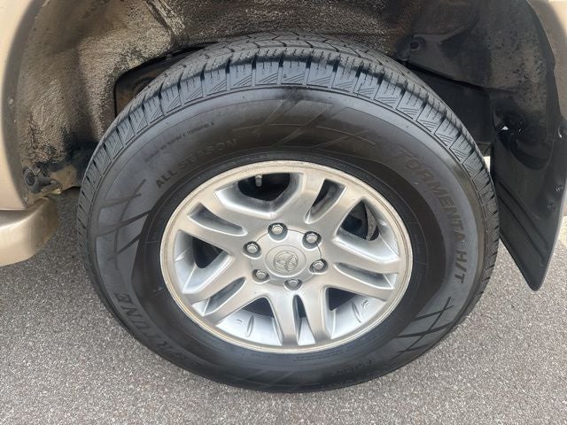 2005 Toyota Sequoia SR5