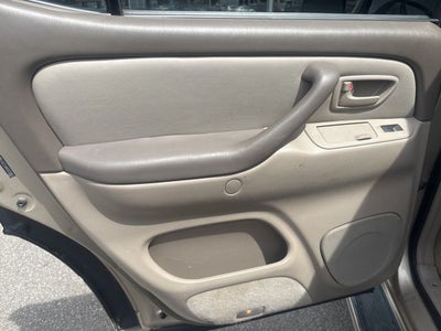 2005 Toyota Sequoia SR5