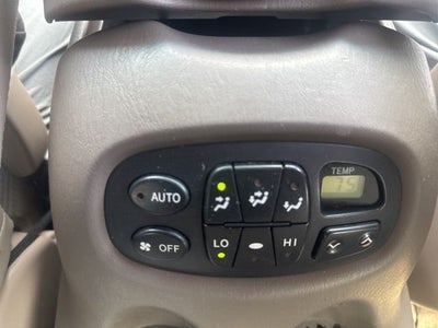 2005 Toyota Sequoia SR5