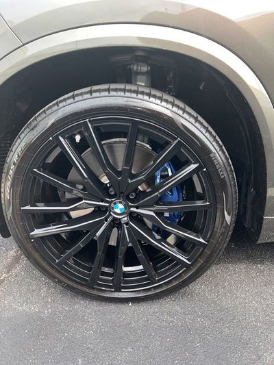 2025 BMW X5 M60i