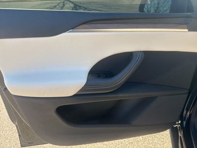 2022 Tesla Model X Base