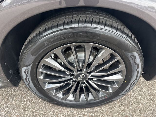 2023 INFINITI QX80 Premium Select