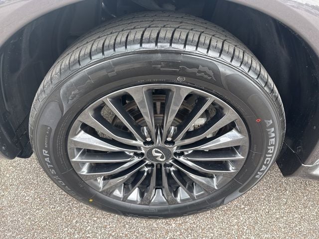 2023 INFINITI QX80 Premium Select