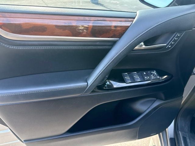 2018 Lexus LX 570