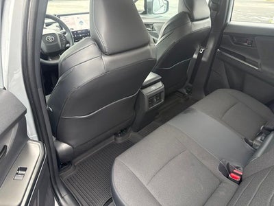 2026 Toyota C-HR SE