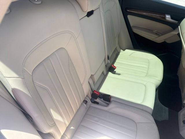 2022 Audi Q5 45 S line Premium Plus quattro