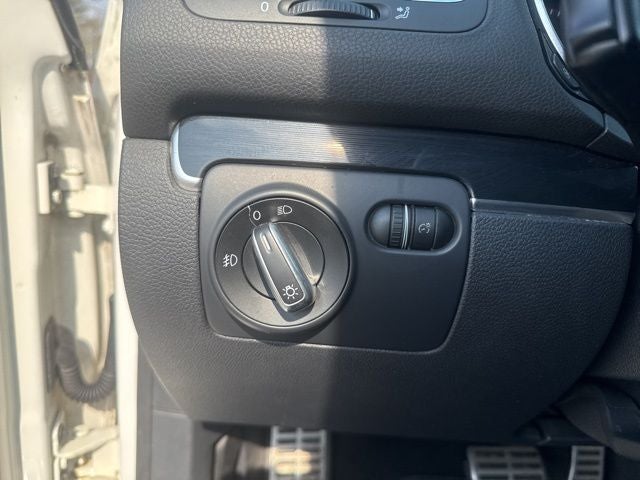 2011 Volkswagen GTI Base