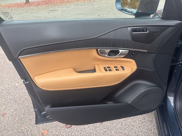 2022 Volvo XC90 T6 Inscription