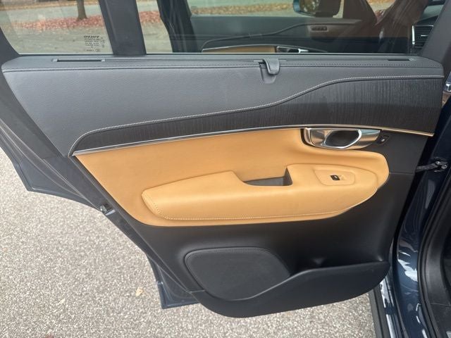 2022 Volvo XC90 T6 Inscription