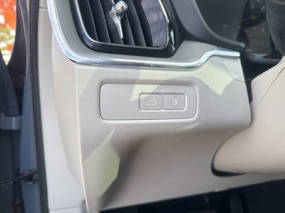 2023 Volvo XC60 Recharge Plug-In Hybrid Ultimate