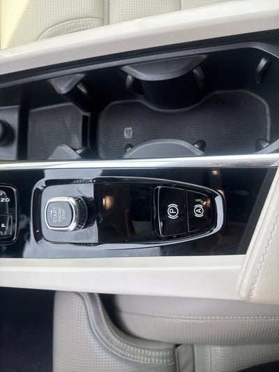 2023 Volvo XC60 Recharge Plug-In Hybrid Ultimate