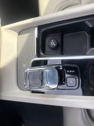 2023 Volvo XC60 Recharge Plug-In Hybrid Ultimate