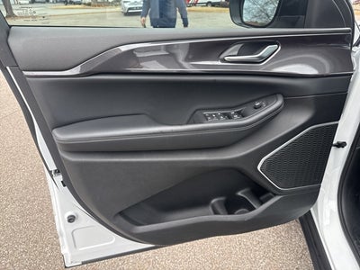 2022 Jeep Grand Cherokee L Laredo