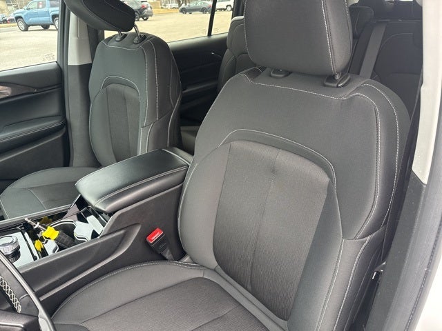 2022 Jeep Grand Cherokee L Laredo