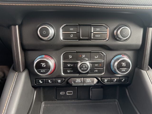 2024 GMC Yukon XL AT4