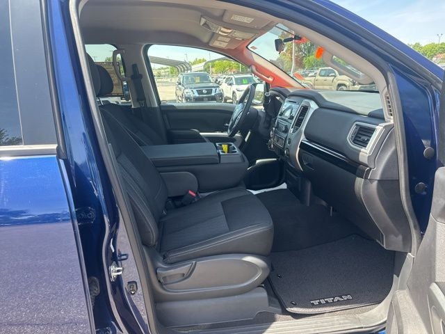 2018 Nissan Titan SV