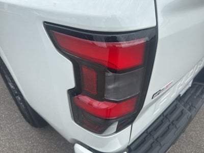 2024 Nissan Frontier SL