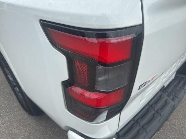 2024 Nissan Frontier SL