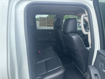 2024 Nissan Frontier SL