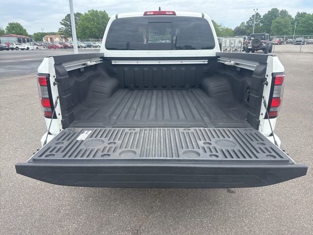 2024 Nissan Frontier SL